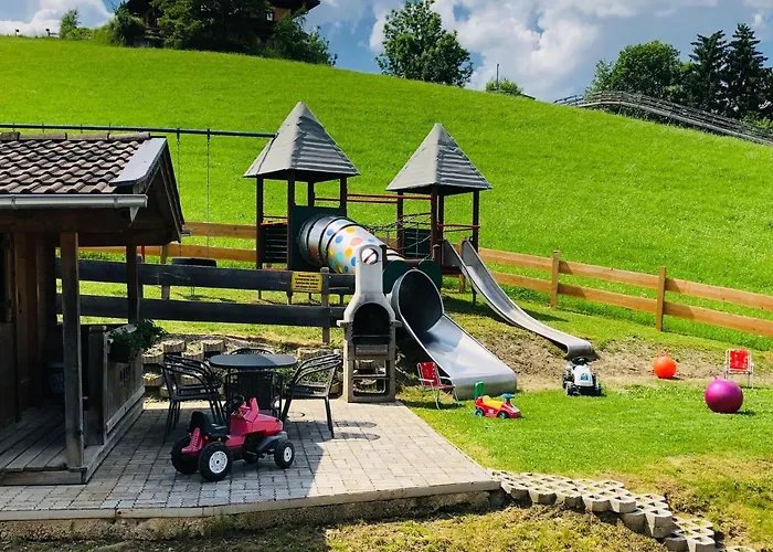 In Near The Area كابرون